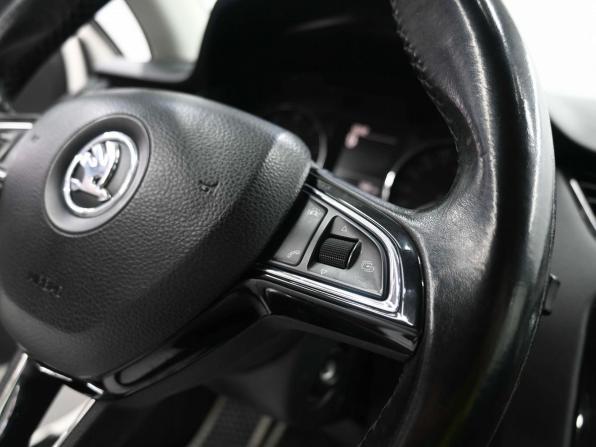 Skoda Octavia III (A7) с пробегом 2014 года, цена 1 179 900 рублей, 193000 км, лифтбек, Автокод Объявления