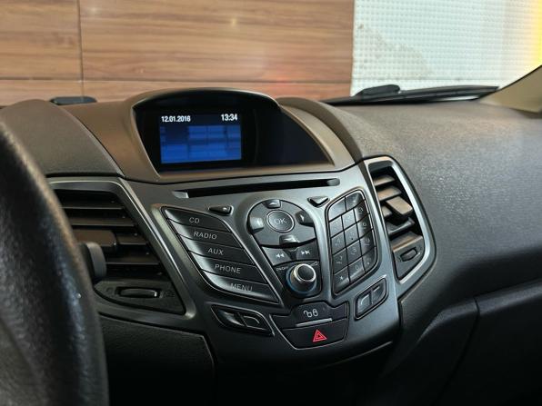 Ford Fiesta Mk6 Рестайлинг с пробегом 2015 года, цена 829 990 рублей, 106132 км, седан, Автокод Объявления