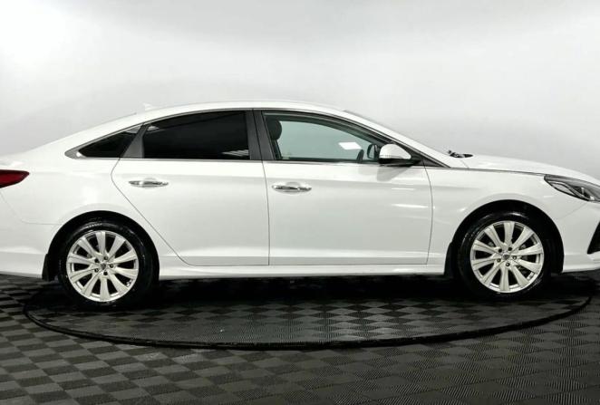 Hyundai Sonata VII (LF) Рестайлинг с пробегом 2018 года, цена 1 775 000 рублей, 141736 км, седан, Автокод Объявления
