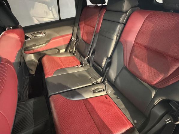 Toyota Land Cruiser 300 Series с пробегом 2021 года, цена 10 700 000 рублей, 99099 км, внедорожник, Автокод Объявления