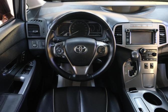 Toyota Venza II с пробегом 2013 года, цена 2 379 000 рублей, 126000 км, внедорожник, Автокод Объявления