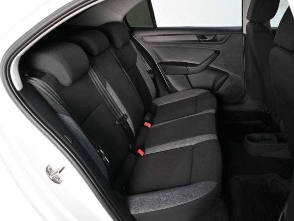 Skoda Rapid II с пробегом 2021 года, цена 1 385 000 рублей, 62683 км, лифтбек, Автокод Объявления