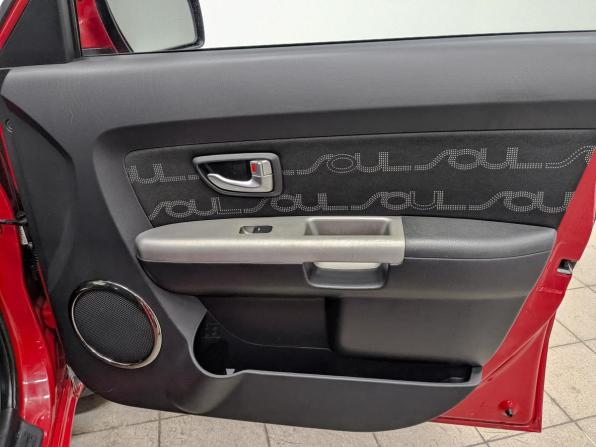 Kia Soul I Рестайлинг с пробегом 2012 года, цена 955 000 рублей, 159812 км, хэтчбек, Автокод Объявления