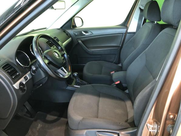 Skoda Yeti I Рестайлинг с пробегом 2014 года, цена 1 200 000 рублей, 164241 км, внедорожник, Автокод Объявления