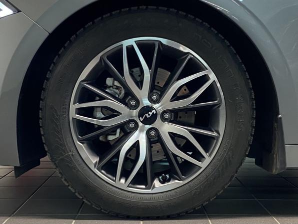 Kia K5 III с пробегом 2022 года, цена 2 210 000 рублей, 88881 км, седан, Автокод Объявления