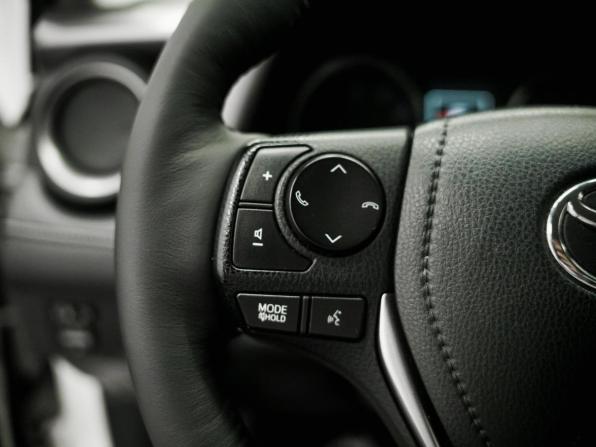 Toyota RAV4 IV (XA40) Рестайлинг с пробегом 2016 года, цена 2 300 000 рублей, 98178 км, внедорожник, Автокод Объявления