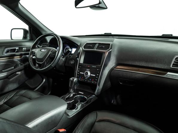 Ford Explorer V Рестайлинг 2 с пробегом 2019 года, цена 2 674 585 рублей, 214451 км, внедорожник, Автокод Объявления