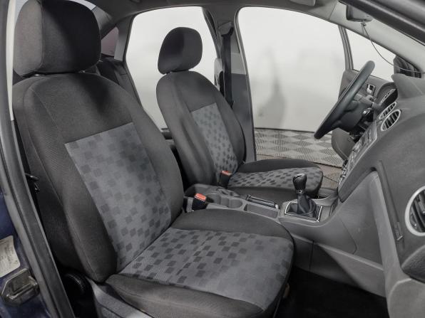 Ford Focus II с пробегом 2005 года, цена 339 000 рублей, 185703 км, седан, Автокод Объявления