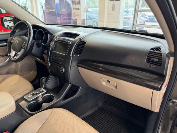 Kia Sorento II с пробегом 2011 года, цена 995 900 рублей, 274800 км, внедорожник, Автокод Объявления