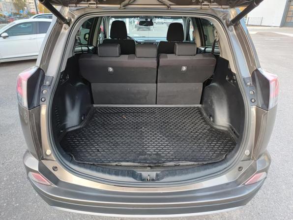Toyota RAV4 IV (XA40) Рестайлинг с пробегом 2018 года, цена 2 250 000 рублей, 170876 км, внедорожник, Автокод Объявления