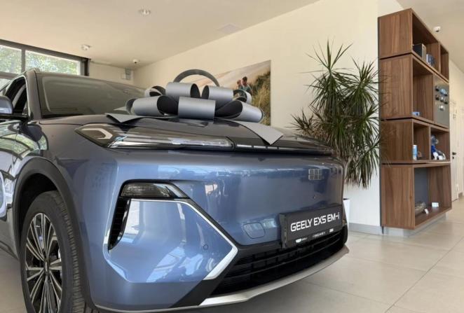 Новый Geely EX5 EM-i 2026 года, цена 3 969 990 рублей, внедорожник, Автокод Объявления