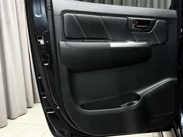 Toyota Hilux VII Рестайлинг с пробегом 2014 года, цена 2 399 000 рублей, 187205 км, пикап, Автокод Объявления