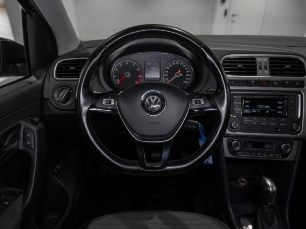Volkswagen Polo V Рестайлинг с пробегом 2016 года, цена 930 000 рублей, 159475 км, седан, Автокод Объявления