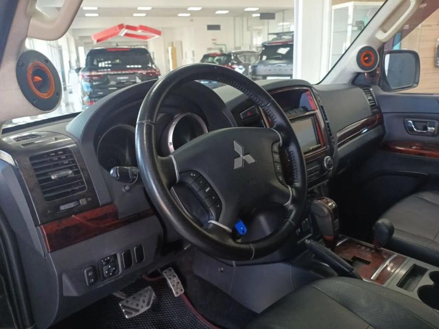 Mitsubishi Pajero IV Рестайлинг 1 Москва  - изображение 10