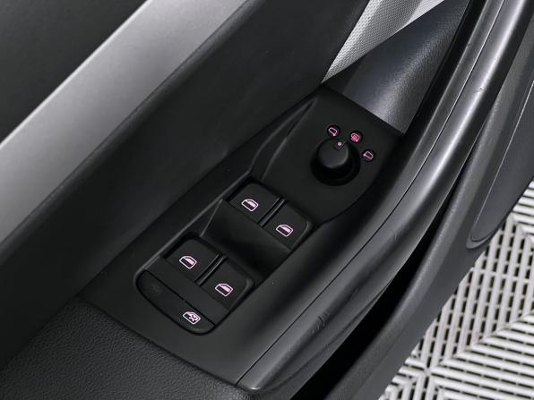 Audi Q3 I (8U) с пробегом 2013 года, цена 2 150 000 рублей, 95000 км, внедорожник, Автокод Объявления