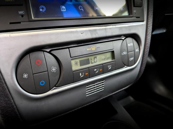 Ford Fusion I Рестайлинг с пробегом 2012 года, цена 800 000 рублей, 111925 км, хэтчбек, Автокод Объявления