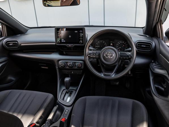 Toyota Yaris IV с пробегом 2020 года, цена 1 210 000 рублей, 47603 км, хэтчбек, Автокод Объявления