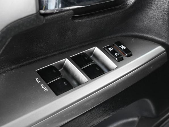 Toyota Land Cruiser 200 Series Рестайлинг 1 с пробегом 2013 года, цена 3 779 000 рублей, 275981 км, внедорожник, Автокод Объявления