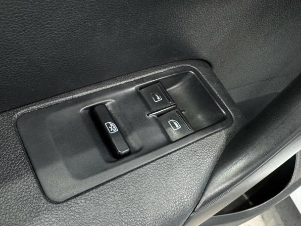Volkswagen Polo V Рестайлинг с пробегом 2018 года, цена 1 270 000 рублей, 94699 км, седан, Автокод Объявления