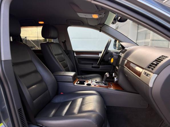 Volkswagen Touareg I Рестайлинг с пробегом 2006 года, цена 965 000 рублей, 286987 км, внедорожник, Автокод Объявления