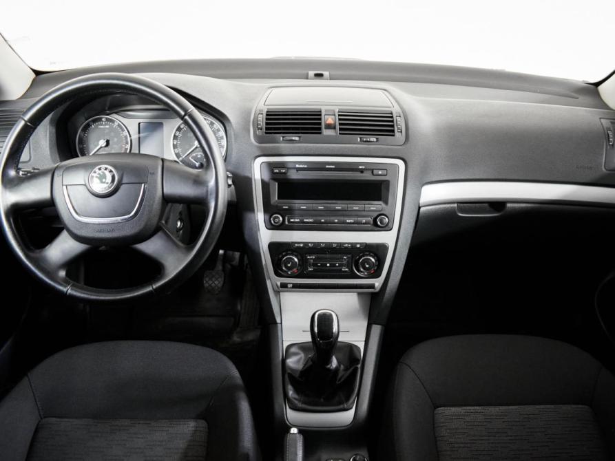 Skoda Octavia II (A5) Рестайлинг Москва  - изображение 12