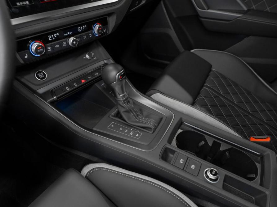 Audi Q3 II (F3) Москва  - изображение 16