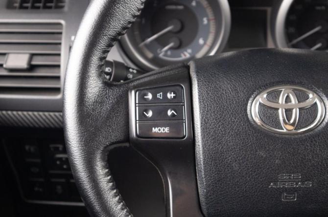 Toyota Land Cruiser Prado 150 Series Рестайлинг 1 с пробегом 2015 года, цена 3 199 000 рублей, 298000 км, внедорожник, Автокод Объявления