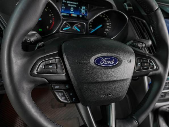 Ford Kuga II Рестайлинг с пробегом 2017 года, цена 1 589 000 рублей, 207582 км, внедорожник, Автокод Объявления