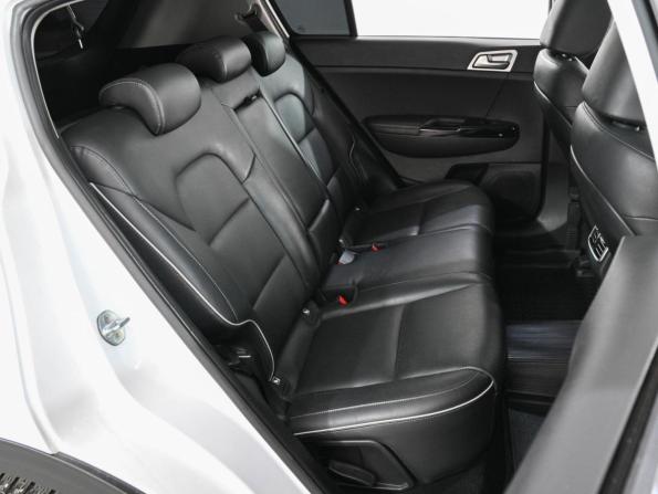 Kia Sportage IV Рестайлинг с пробегом 2018 года, цена 2 449 000 рублей, 174804 км, внедорожник, Автокод Объявления