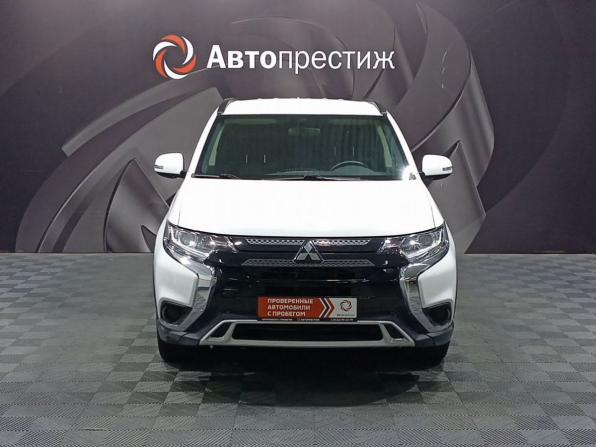 Mitsubishi Outlander III Рестайлинг 3 с пробегом 2020 года, цена 1 990 000 рублей, 55000 км, внедорожник, Автокод Объявления