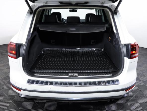 Volkswagen Touareg II Рестайлинг с пробегом 2017 года, цена 2 723 000 рублей, 181430 км, внедорожник, Автокод Объявления