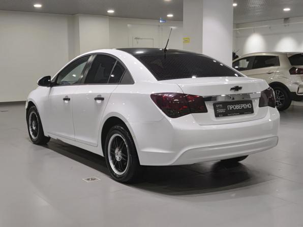 Chevrolet Cruze I Рестайлинг с пробегом 2015 года, цена 695 000 рублей, 223195 км, седан, Автокод Объявления