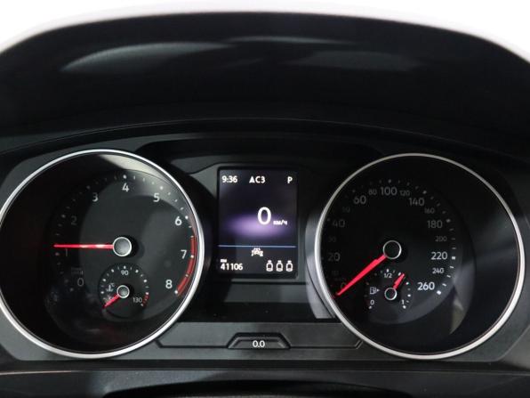 Volkswagen Tiguan II Рестайлинг с пробегом 2021 года, цена 2 950 000 рублей, 41105 км, внедорожник, Автокод Объявления