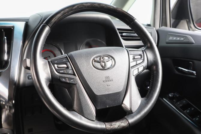 Toyota Alphard III Рестайлинг с пробегом 2021 года, цена 6 349 000 рублей, 51003 км, минивэн, Автокод Объявления