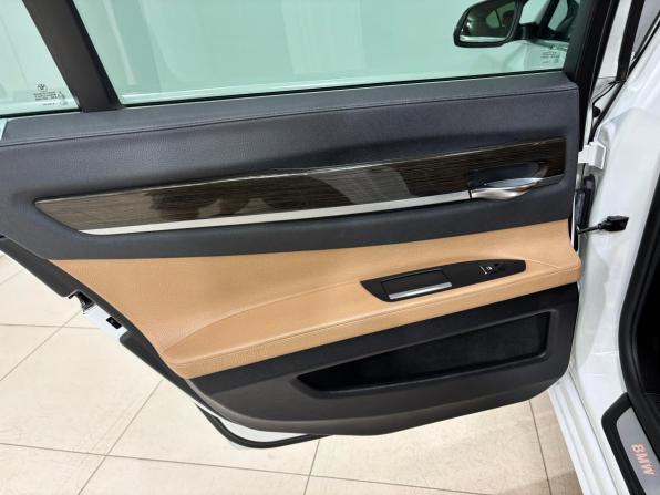 BMW 7 серии V (F01/F02/F04) Рестайлинг с пробегом 2012 года, цена 2 430 000 рублей, 196108 км, седан, Автокод Объявления