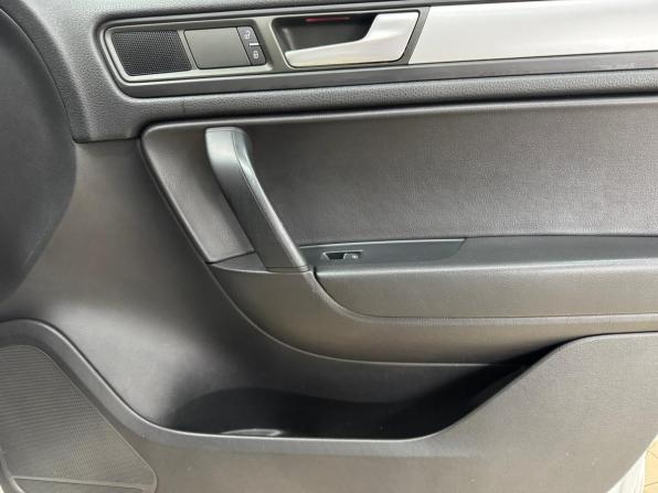 Volkswagen Touareg II с пробегом 2014 года, цена 2 205 000 рублей, 310198 км, внедорожник, Автокод Объявления
