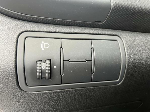 Hyundai Solaris I Рестайлинг с пробегом 2016 года, цена 935 250 рублей, 162126 км, седан, Автокод Объявления