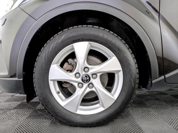Toyota C-HR I с пробегом 2019 года, цена 2 650 000 рублей, 46448 км, внедорожник, Автокод Объявления