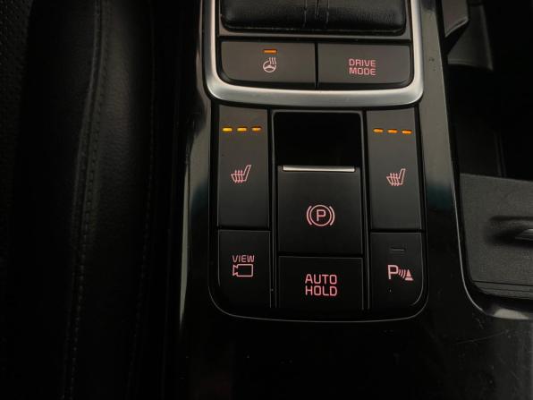 Kia Optima IV Рестайлинг с пробегом 2018 года, цена 1 783 000 рублей, 141100 км, седан, Автокод Объявления