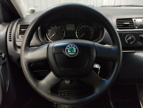 Skoda Fabia II Рестайлинг с пробегом 2011 года, цена 450 000 рублей, 181746 км, хэтчбек, Автокод Объявления