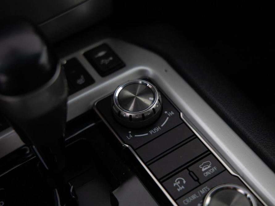 Toyota Land Cruiser 200 Series Рестайлинг 2 Санкт-Петербург  - изображение 17