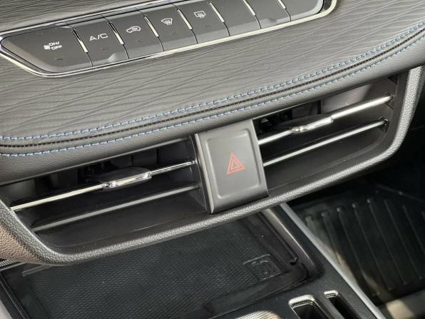 Haval Jolion I Рестайлинг с пробегом 2024 года, цена 2 195 000 рублей, 15356 км, внедорожник, Автокод Объявления