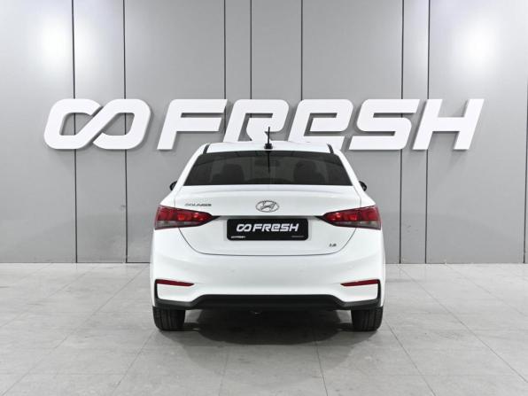 Hyundai Solaris II с пробегом 2017 года, цена 1 370 000 рублей, 134673 км, седан, Автокод Объявления