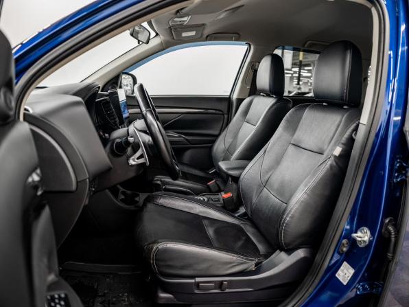 Mitsubishi Outlander III Рестайлинг 2 с пробегом 2015 года, цена 1 747 000 рублей, 172775 км, внедорожник, Автокод Объявления