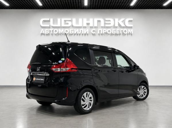 Honda Freed II с пробегом 2018 года, цена 1 499 000 рублей, 148000 км, компактвэн, Автокод Объявления