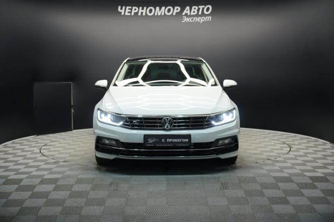 Volkswagen Passat B8 с пробегом 2018 года, цена 2 580 000 рублей, 105513 км, седан, Автокод Объявления