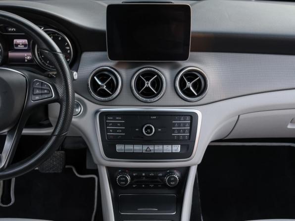 Mercedes-Benz CLA I (C117 X117) Рестайлинг с пробегом 2018 года, цена 2 250 000 рублей, 79286 км, седан, Автокод Объявления