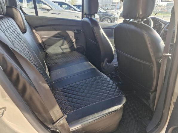 Renault Sandero II с пробегом 2016 года, цена 650 000 рублей, 173135 км, хэтчбек, Автокод Объявления
