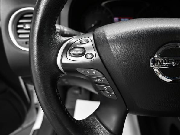 Nissan Pathfinder IV с пробегом 2015 года, цена 2 195 000 рублей, 154237 км, внедорожник, Автокод Объявления