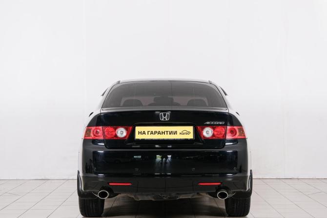Honda Accord VII Рестайлинг с пробегом 2006 года, цена 949 000 рублей, 293767 км, седан, Автокод Объявления